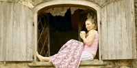 girlindoor girlindoor